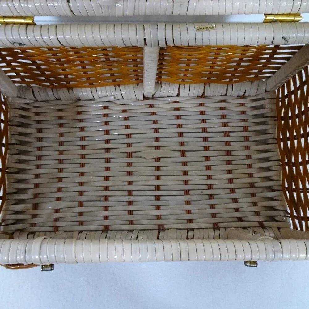 N/A plastic wicker